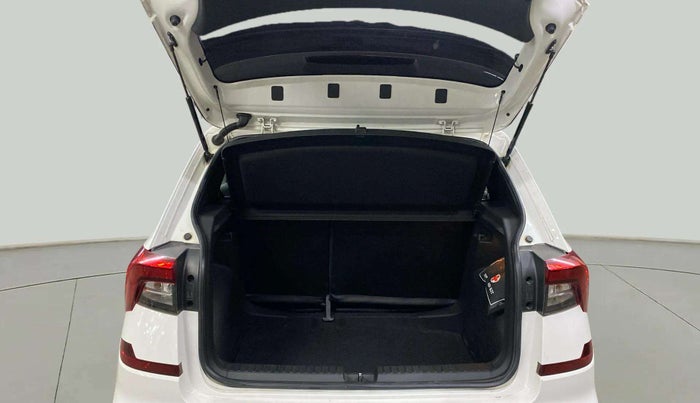 2023 Skoda KUSHAQ AMBITION 1.5 TSI DSG, Petrol, Automatic, 17,833 km, Boot Open Zoomed View