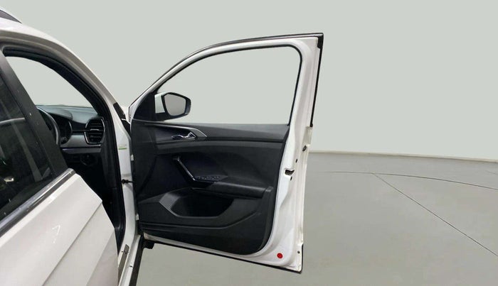 2023 Skoda KUSHAQ AMBITION 1.5 TSI DSG, Petrol, Automatic, 17,833 km, RHS Front Door
