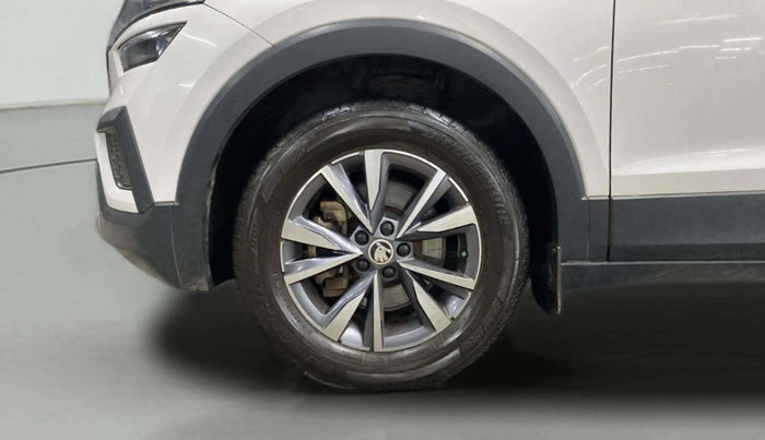 2023 Skoda KUSHAQ AMBITION 1.5 TSI DSG, Petrol, Automatic, 17,833 km, Left Front Wheel