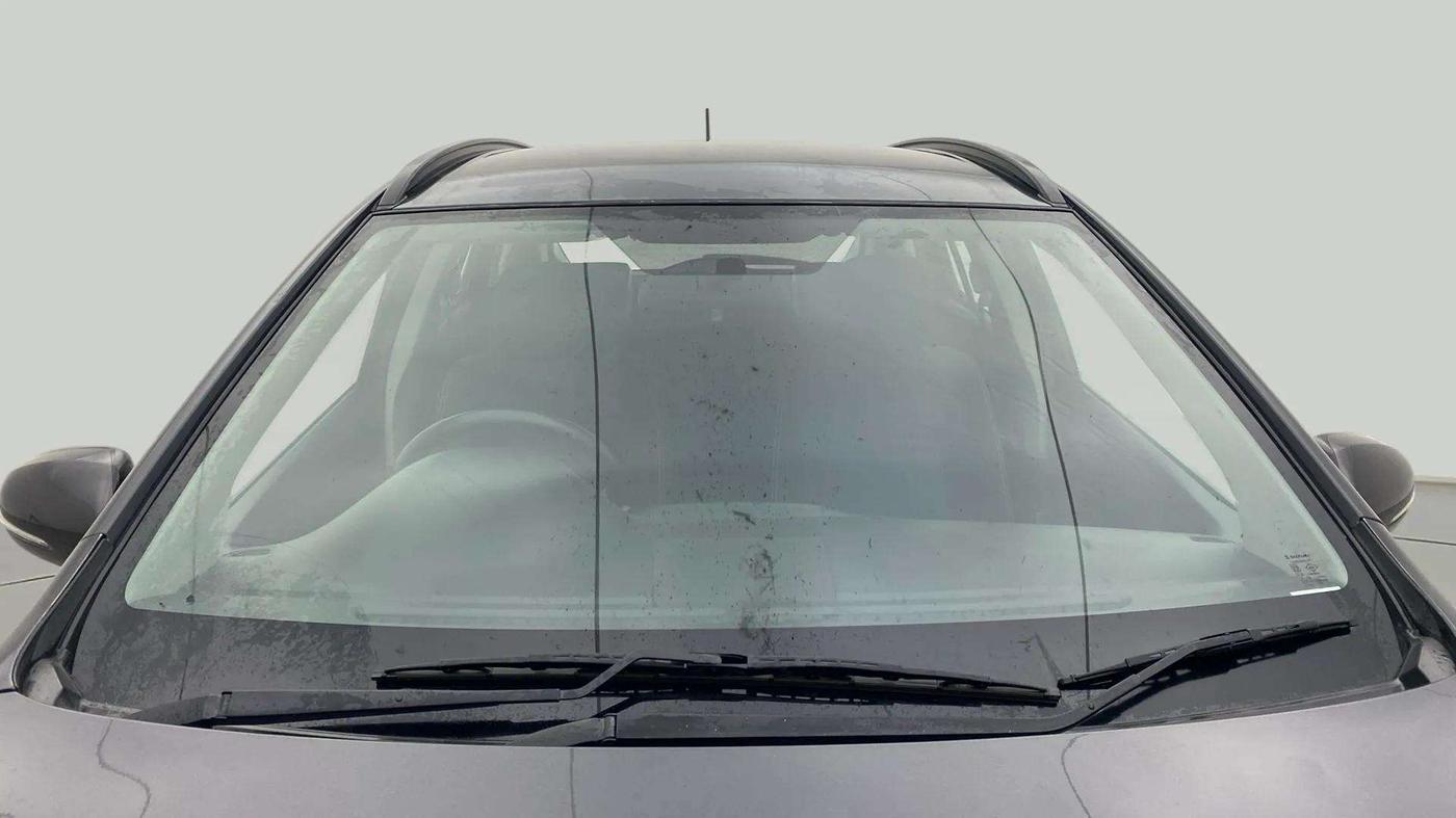 2015 Maruti S Cross ZETA 1.3, Diesel, Manual, 40,546 km, Front Windshield