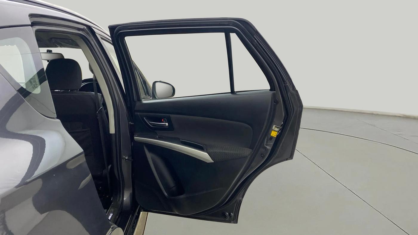 2015 Maruti S Cross ZETA 1.3, Diesel, Manual, 40,546 km, RHS Rear Door