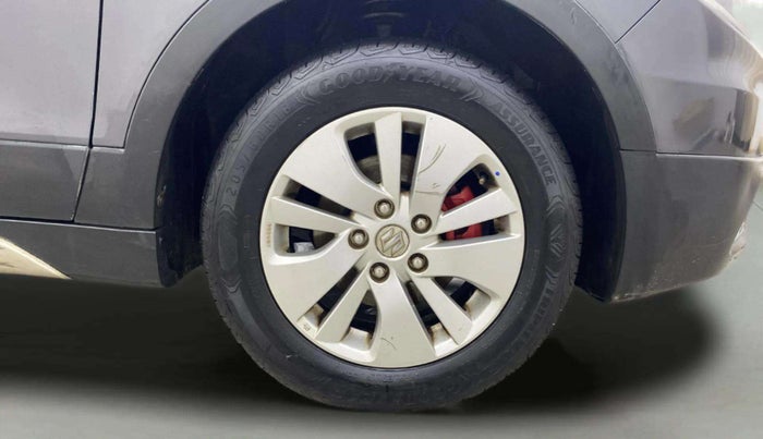 2015 Maruti S Cross ZETA 1.3, Diesel, Manual, 40,478 km, Right Front Wheel