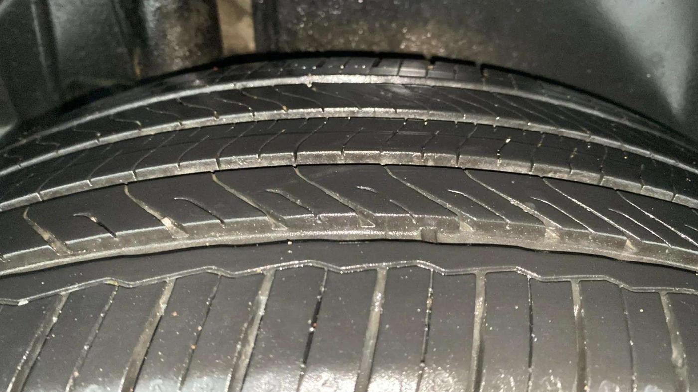 2015 Maruti S Cross ZETA 1.3, Diesel, Manual, 40,546 km, Right Rear Tyre Tread