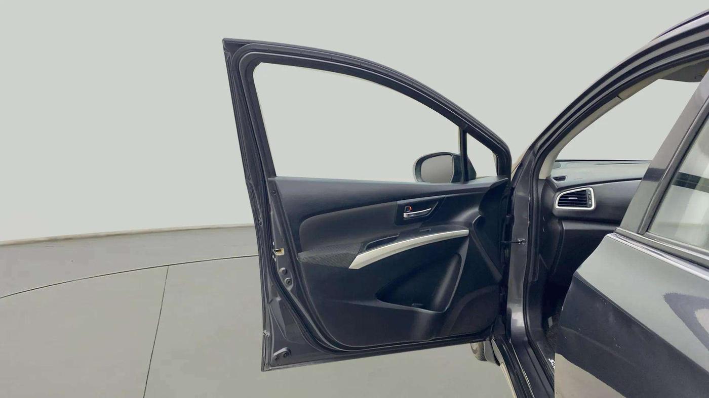 2015 Maruti S Cross ZETA 1.3, Diesel, Manual, 40,546 km, LHS Front Door