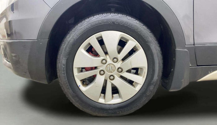 2015 Maruti S Cross ZETA 1.3, Diesel, Manual, 40,478 km, Left Front Wheel