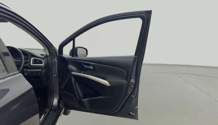 2015 Maruti S Cross ZETA 1.3, Diesel, Manual, 40,478 km, RHS Front Door