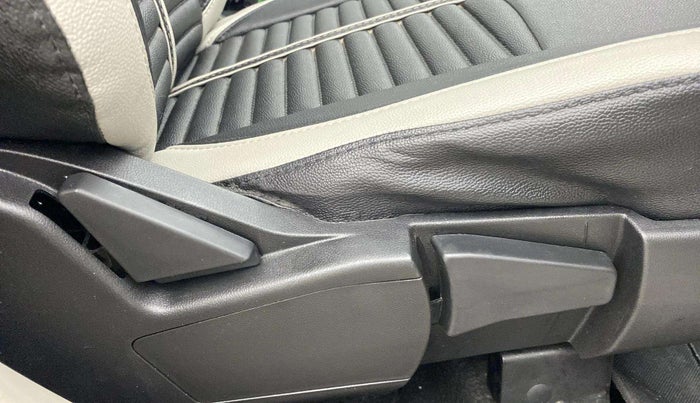 2022 Renault TRIBER RXZ AMT, Petrol, Automatic, 6,680 km, Driver Side Adjustment Panel