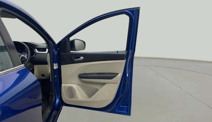 2022 Renault TRIBER RXZ AMT, Petrol, Automatic, 6,680 km, RHS Front Door