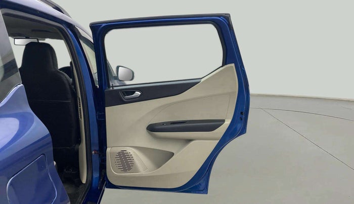 2022 Renault TRIBER RXZ AMT, Petrol, Automatic, 6,680 km, RHS Rear Door