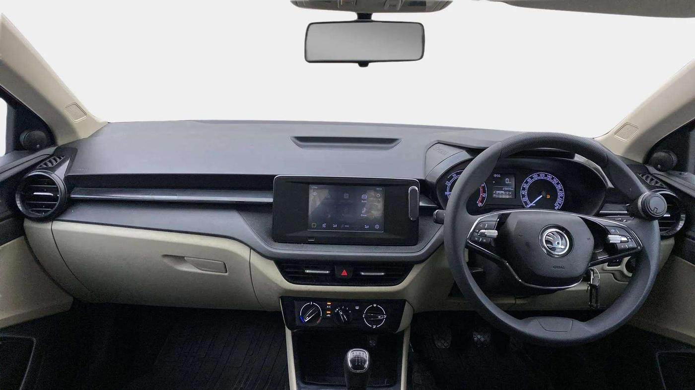 2022 Skoda SLAVIA ACTIVE 1.0L TSI MT, Petrol, Manual, 30,168 km, Dashboard