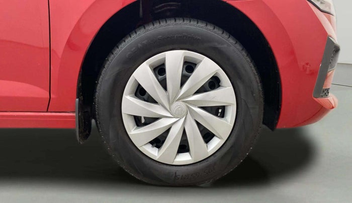 2022 Skoda SLAVIA ACTIVE 1.0L TSI MT, Petrol, Manual, 30,168 km, Right Front Wheel