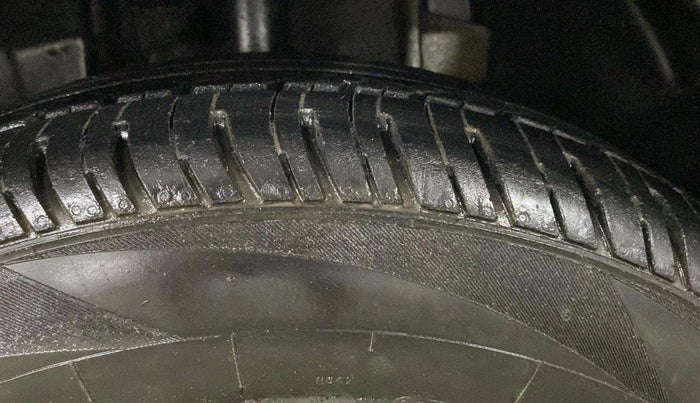 2017 Tata Tiago XZ PETROL, Petrol, Manual, 74,442 km, Right Front Tyre Tread