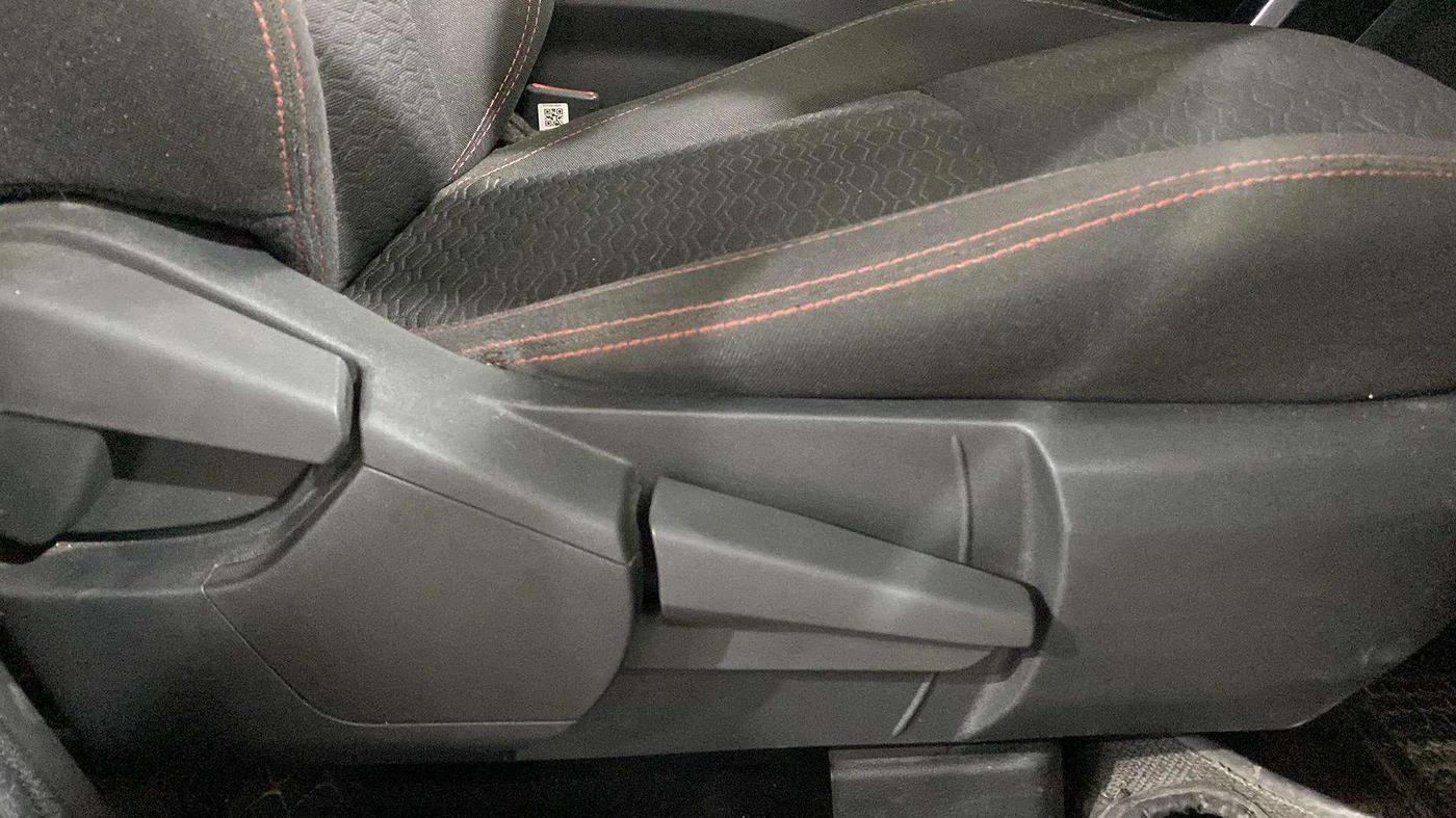 2022 Renault Kiger RXZ TURBO CVT, Petrol, Automatic, 32,073 km, Driver Side Adjustment Panel