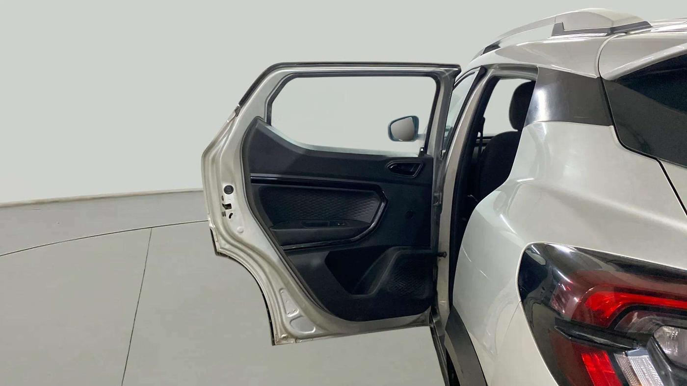2022 Renault Kiger RXZ TURBO CVT, Petrol, Automatic, 32,073 km, LHS Rear Door