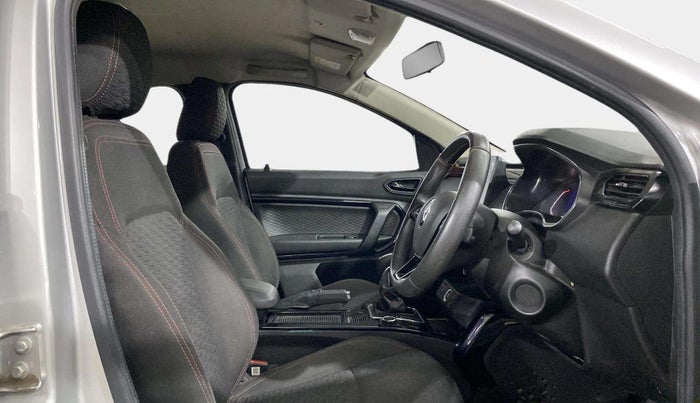 2022 Renault Kiger RXZ TURBO CVT, Petrol, Automatic, 31,772 km, Right Side Front Door Cabin