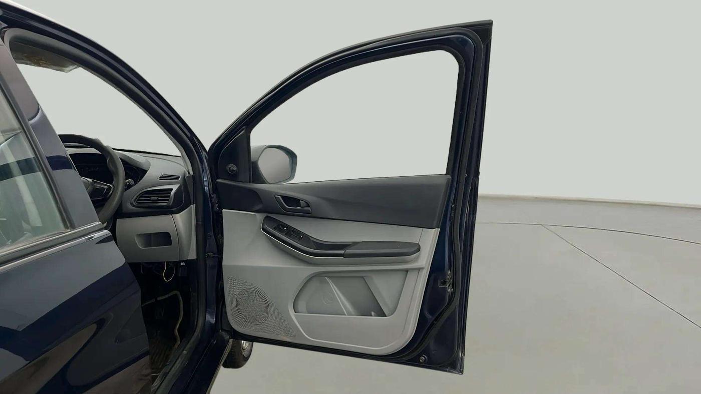 2022 Tata Tiago XM CNG, CNG, Manual, 59,037 km, RHS Front Door