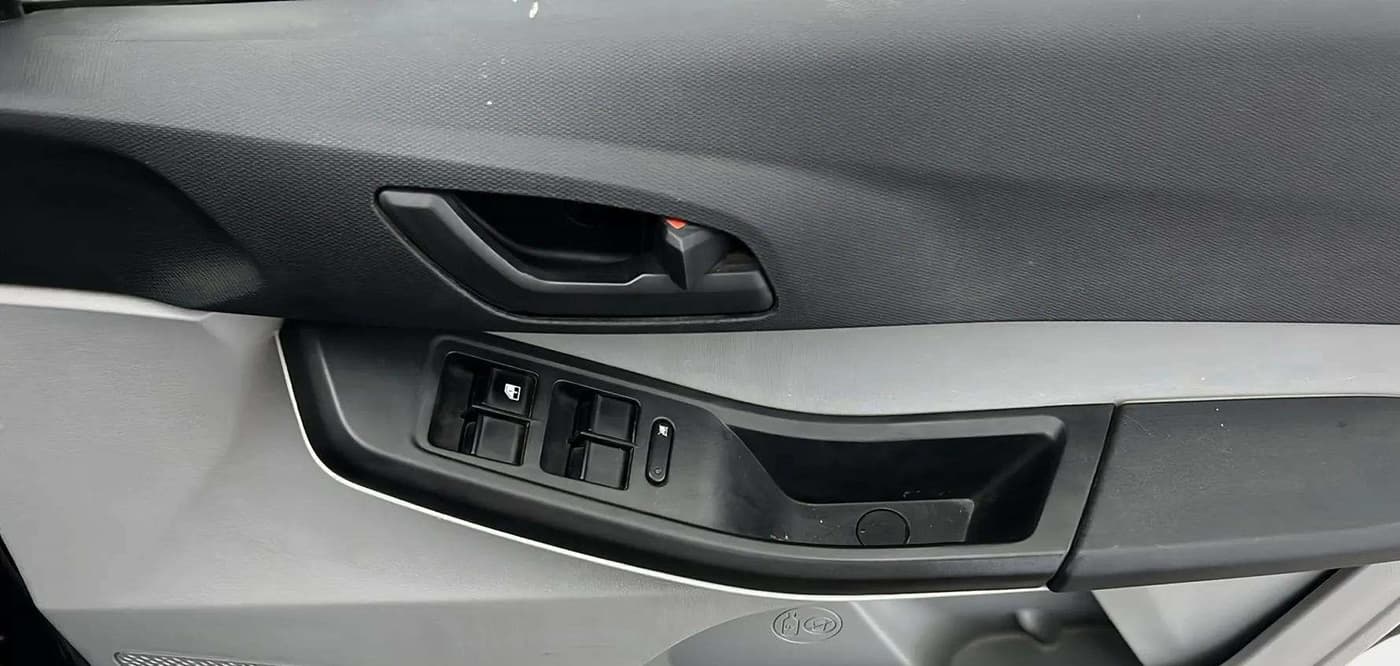2022 Tata Tiago XM CNG, CNG, Manual, 59,037 km, Driver Side Door Panels Control