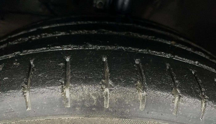 2017 Maruti Baleno ZETA CVT PETROL 1.2, Petrol, Automatic, 44,462 km, Left Front Tyre Tread