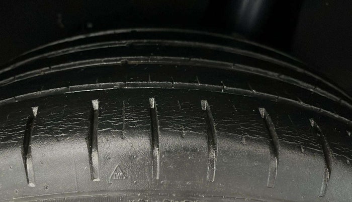 2017 Maruti Baleno ZETA CVT PETROL 1.2, Petrol, Automatic, 44,462 km, Left Rear Tyre Tread