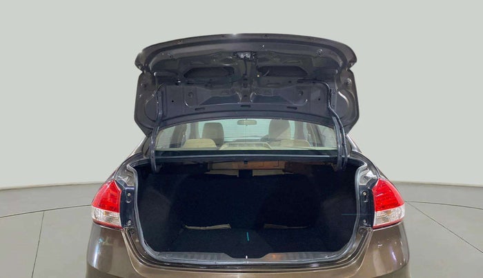 2016 Maruti Ciaz VXI+, Petrol, Manual, 87,575 km, Boot Open Zoomed View