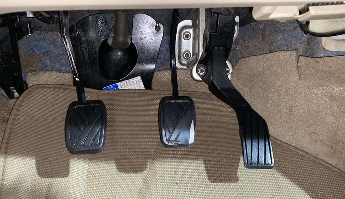 2016 Maruti Ciaz VXI+, Petrol, Manual, 87,575 km, Pedals
