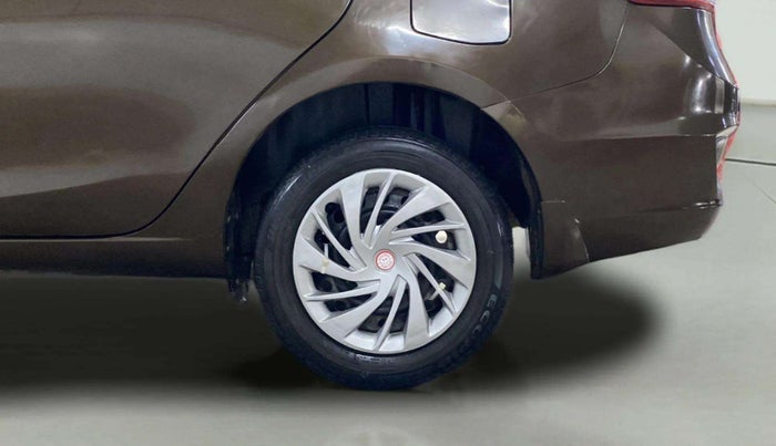 2016 Maruti Ciaz VXI+, Petrol, Manual, 87,575 km, Left Rear Wheel