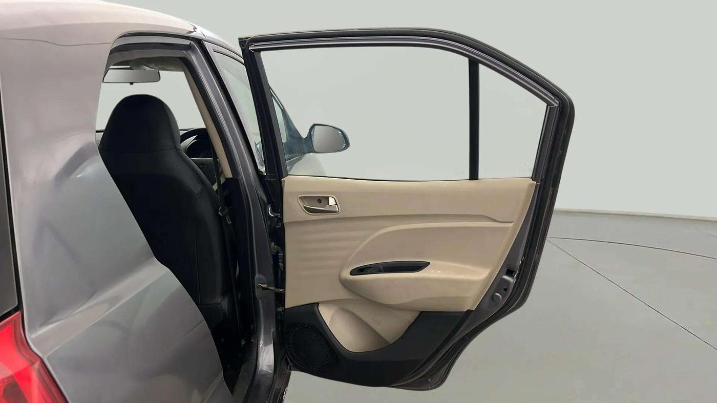 2019 Hyundai NEW SANTRO SPORTZ CNG, CNG, Manual, 85,325 km, RHS Rear Door