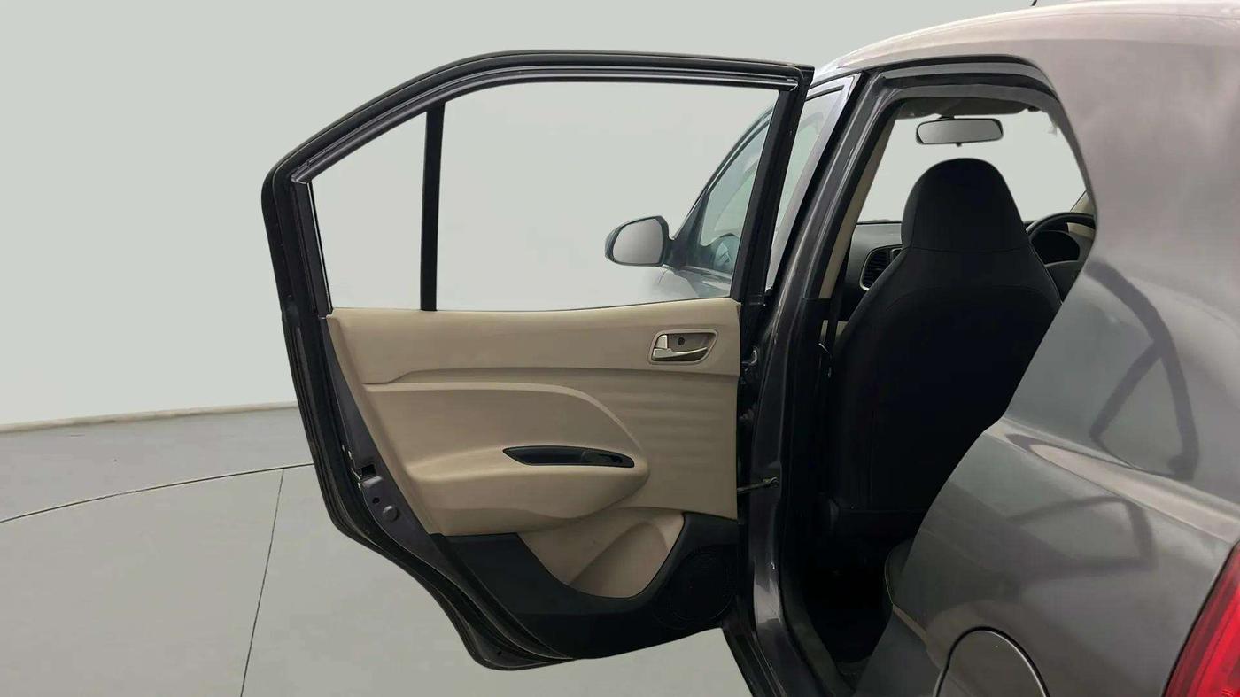 2019 Hyundai NEW SANTRO SPORTZ CNG, CNG, Manual, 85,325 km, LHS Rear Door