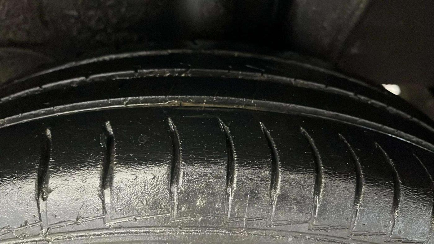 2019 Hyundai NEW SANTRO SPORTZ CNG, CNG, Manual, 85,325 km, Left Rear Tyre Tread