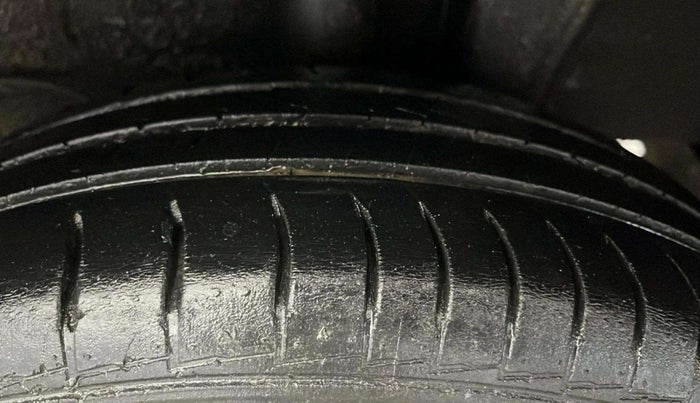 2019 Hyundai NEW SANTRO SPORTZ CNG, CNG, Manual, 85,201 km, Left Rear Tyre Tread