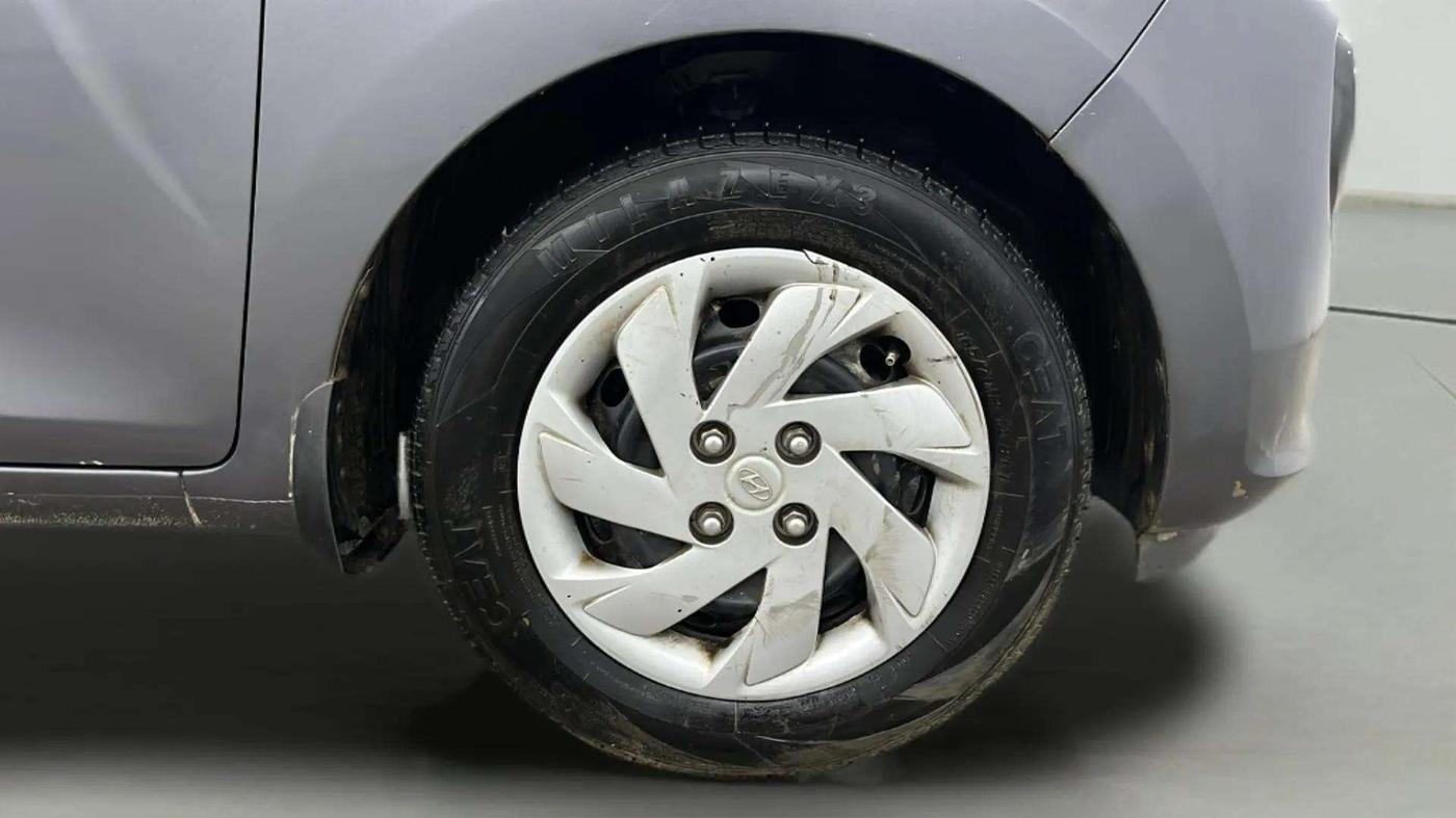 2019 Hyundai NEW SANTRO SPORTZ CNG, CNG, Manual, 85,325 km, Right Front Wheel