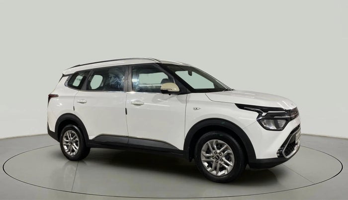 2023 KIA CARENS PREMIUM 1.5 PETROL 7 STR, Petrol, Manual, 23,789 km, Right Front Diagonal