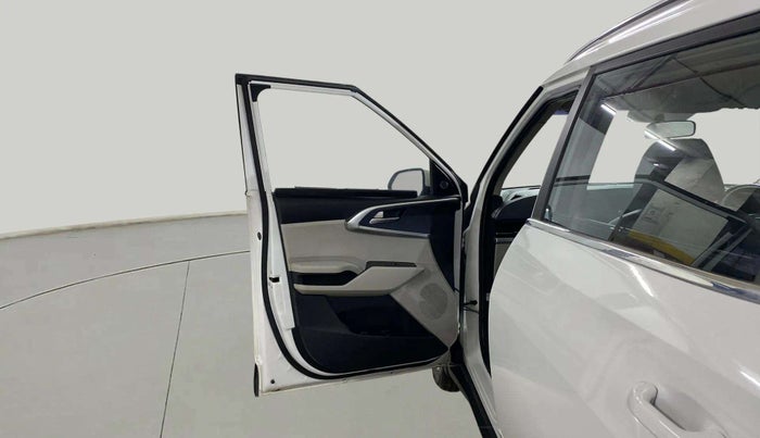 2023 KIA CARENS PREMIUM 1.5 PETROL 7 STR, Petrol, Manual, 23,789 km, LHS Front Door
