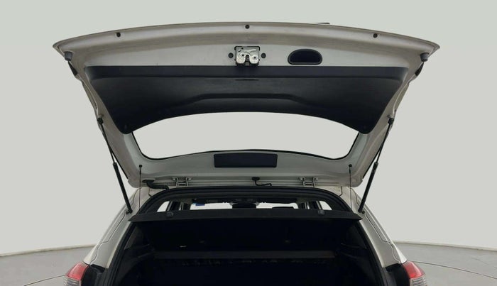 2017 Hyundai Creta SX PLUS 1.6 PETROL, Petrol, Manual, 94,383 km, Boot Door Open