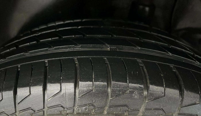 2017 Hyundai Creta SX PLUS 1.6 PETROL, Petrol, Manual, 94,383 km, Left Rear Tyre Tread