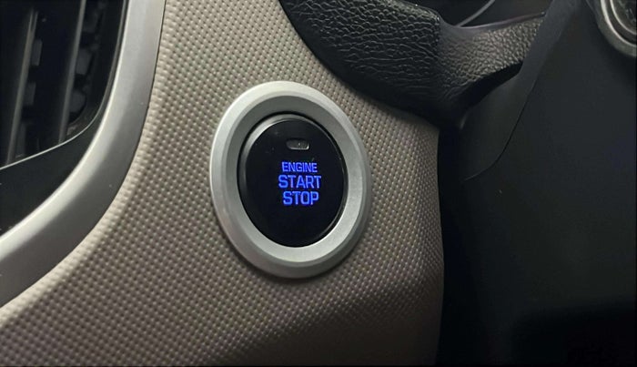 2017 Hyundai Creta SX PLUS 1.6 PETROL, Petrol, Manual, 94,383 km, Keyless Start/ Stop Button