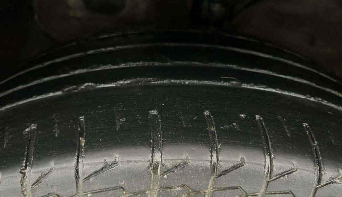 2017 Hyundai Creta SX PLUS 1.6 PETROL, Petrol, Manual, 94,383 km, Left Front Tyre Tread