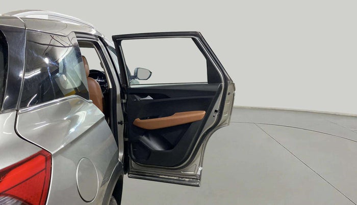 2021 MG HECTOR PLUS SHARP 1.5 PETROL TURBO DCT 6-STR, Petrol, Automatic, 33,843 km, RHS Rear Door