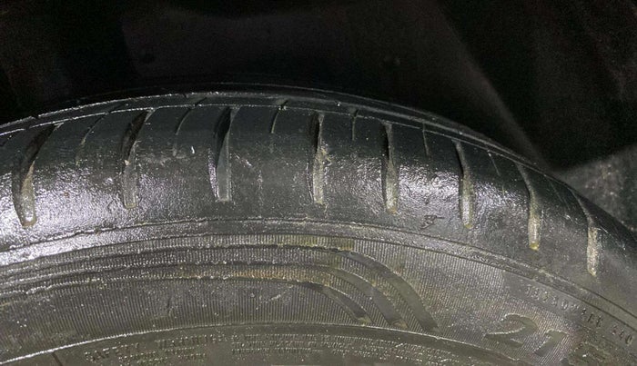 2021 MG HECTOR PLUS SHARP 1.5 PETROL TURBO DCT 6-STR, Petrol, Automatic, 33,843 km, Right Rear Tyre Tread