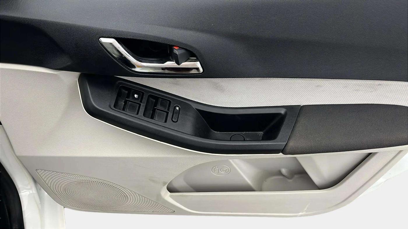 2024 Tata TIGOR XZA Plus iCNG , CNG, Automatic, 15,203 km, Driver Side Door Panels Control