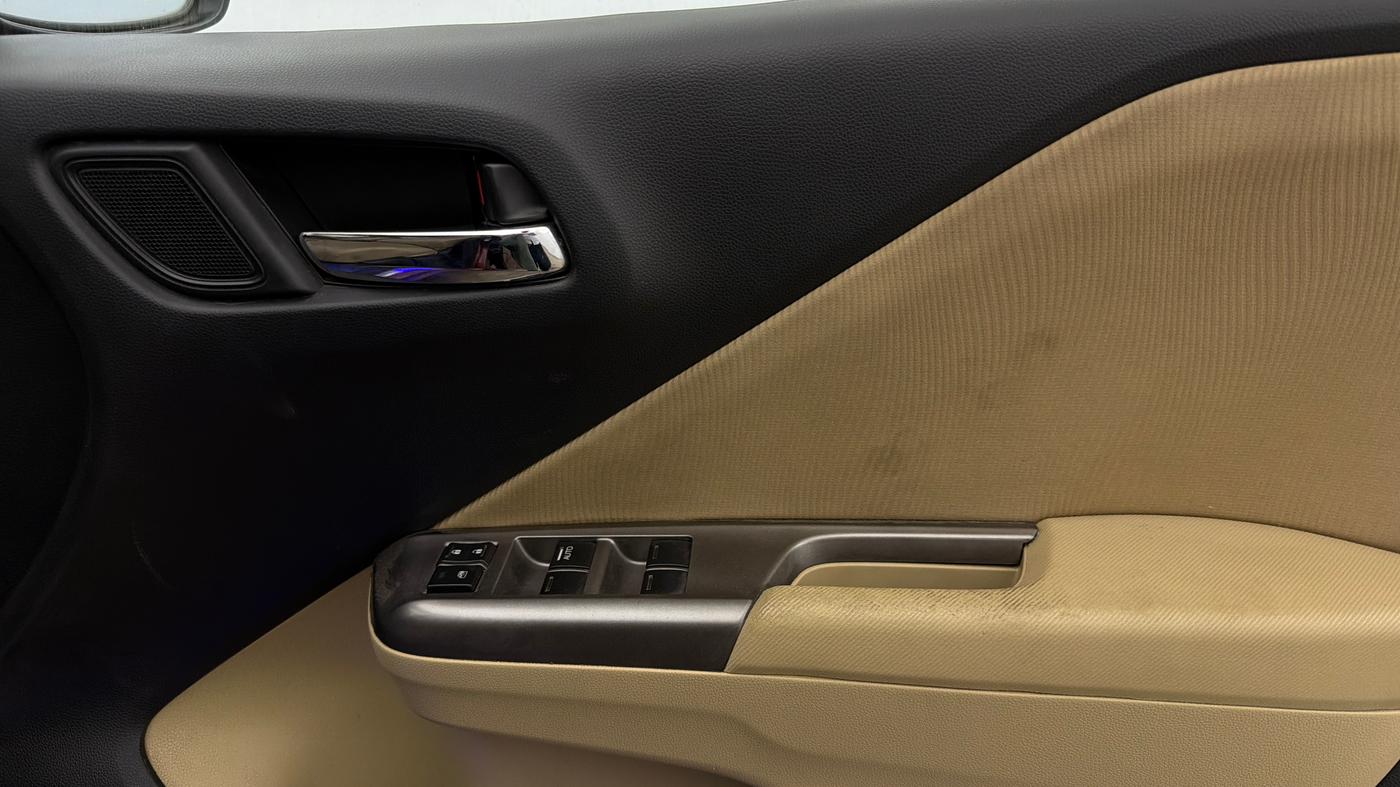 2015 Honda City 1.5L I-VTEC V MT, Petrol, Manual, 57,946 km, Driver Side Door Panels Control