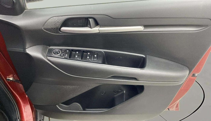 2021 KIA SONET HTK PLUS 1.5, Diesel, Manual, 40,621 km, Driver Side Door Panels Control