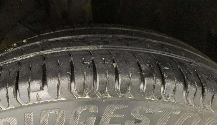 2020 Maruti Dzire LXI, Petrol, Manual, 31,966 km, Left Front Tyre Tread