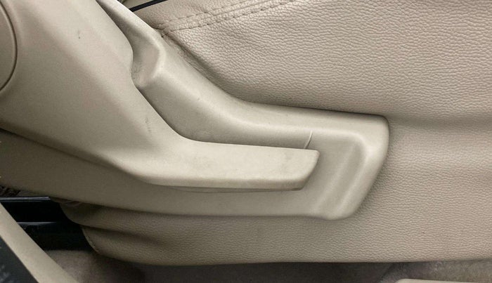 2020 Maruti Dzire LXI, Petrol, Manual, 31,966 km, Driver Side Adjustment Panel