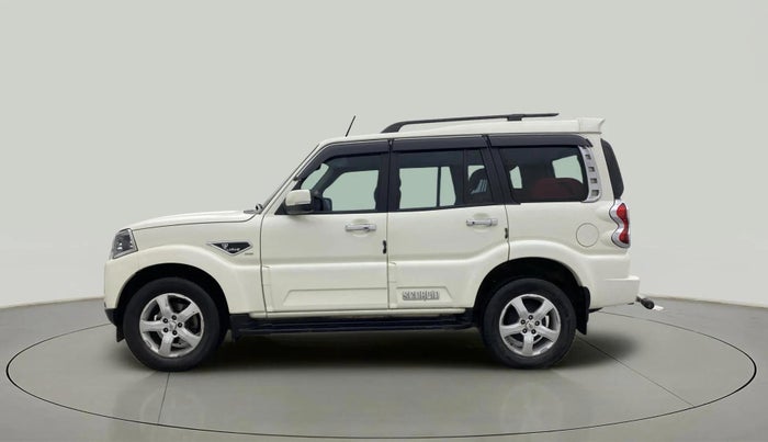 2022 Mahindra Scorpio S11 2WD, Diesel, Manual, 31,718 km, Left Side