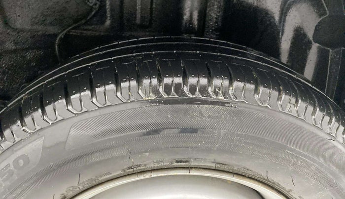 2021 Tata ALTROZ XE PETROL, Petrol, Manual, 28,917 km, Left Rear Tyre Tread