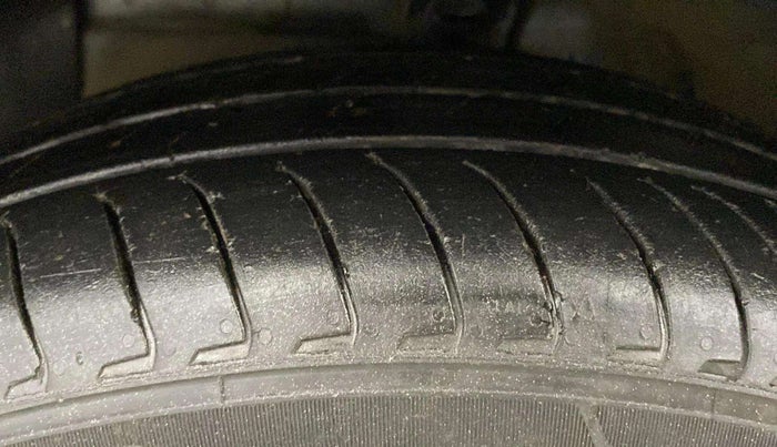 2024 Hyundai EXTER SX 1.2 CNG MT, CNG, Manual, 26,609 km, Left Front Tyre Tread