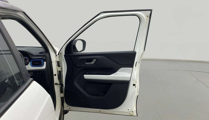 2024 Tata PUNCH Creative Dual Tone AMT Sunroof , Petrol, Automatic, 7,296 km, RHS Front Door
