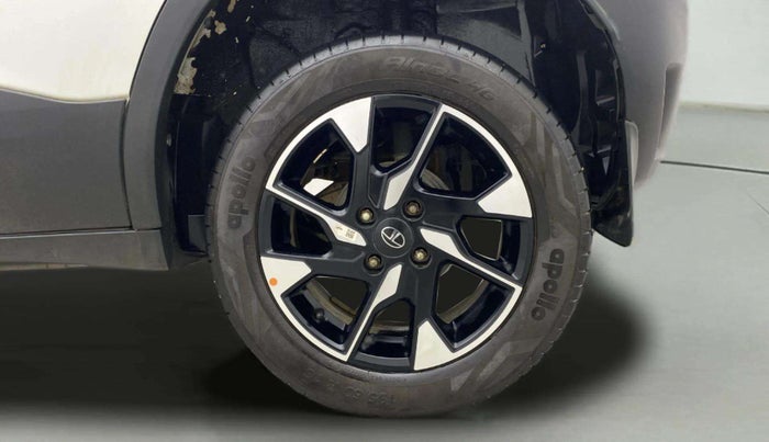 2024 Tata PUNCH Creative Dual Tone AMT Sunroof , Petrol, Automatic, 7,296 km, Left Rear Wheel