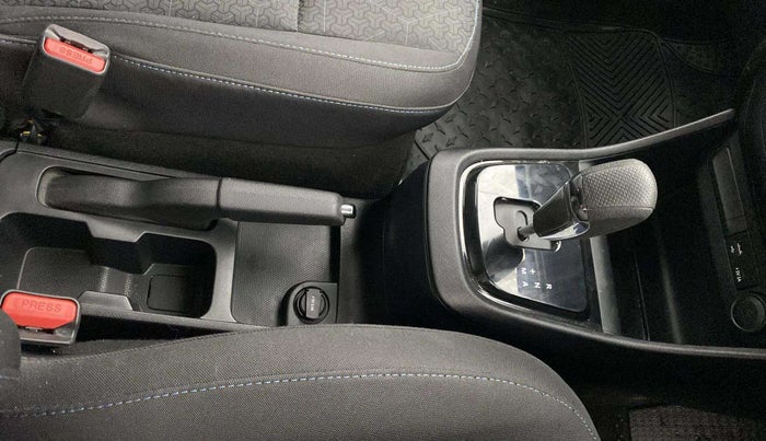 2024 Tata PUNCH Creative Dual Tone AMT Sunroof , Petrol, Automatic, 7,296 km, Gear Lever